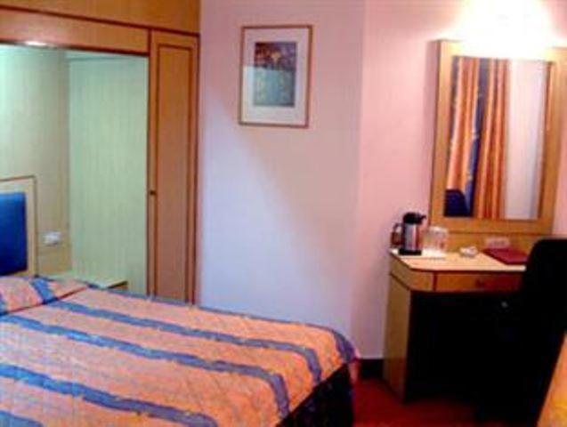 Grand Continental Hotel Allāhābād Junction Kamer foto