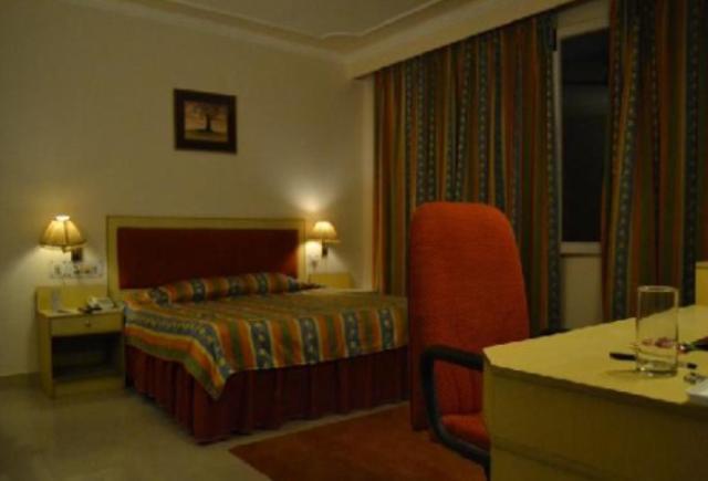 Grand Continental Hotel Allāhābād Junction Kamer foto