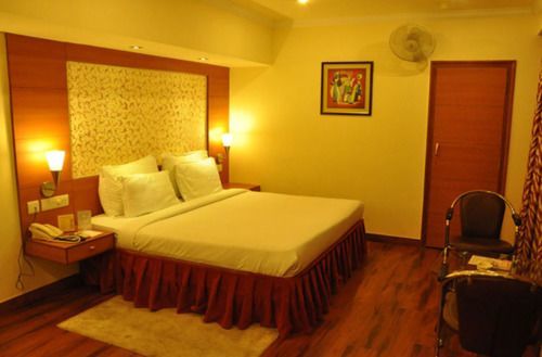 Grand Continental Hotel Allāhābād Junction Buitenkant foto